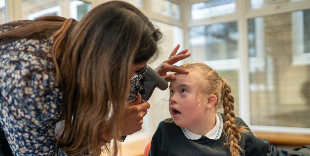 Photo for the article: Specialist Eye Care in Schools